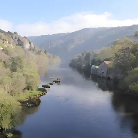 Des Gorges De L'allier Ferienhaus *